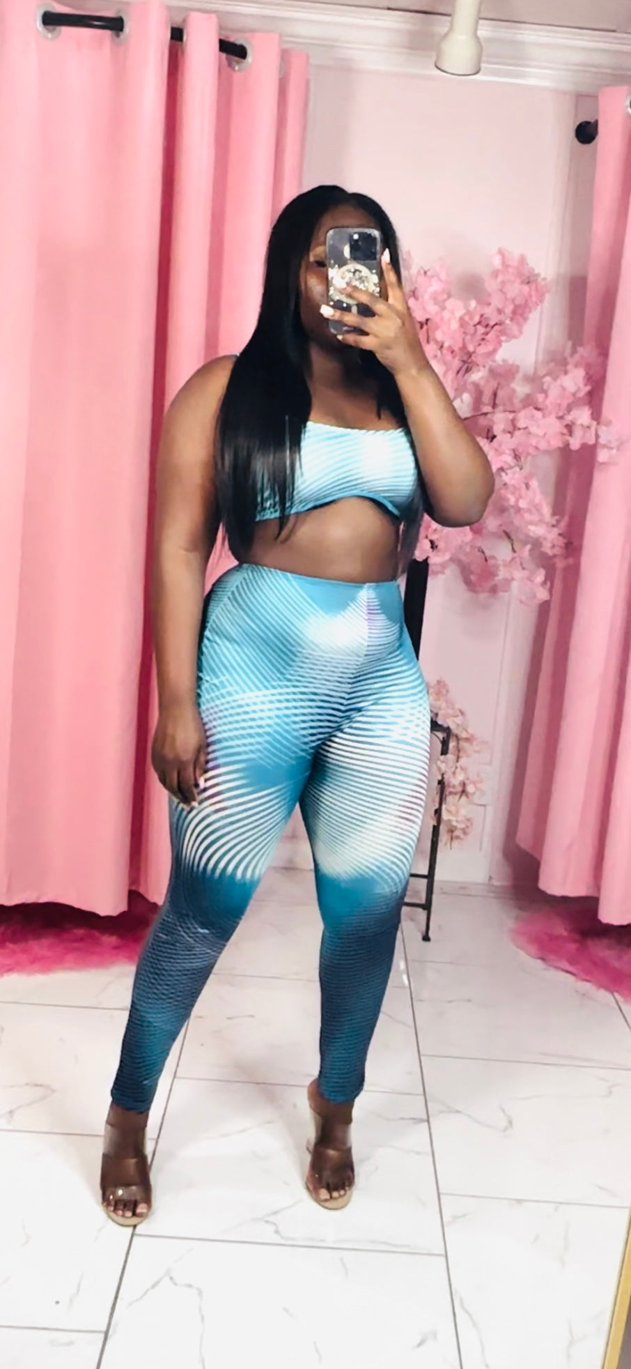 She Bad : Set